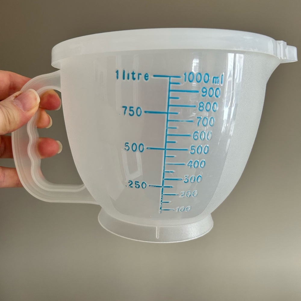 Vintage Tupperware 4 Cup Measuring Cup